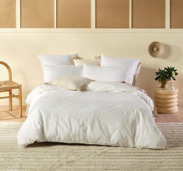 Amore Quilt Cover Set Range White